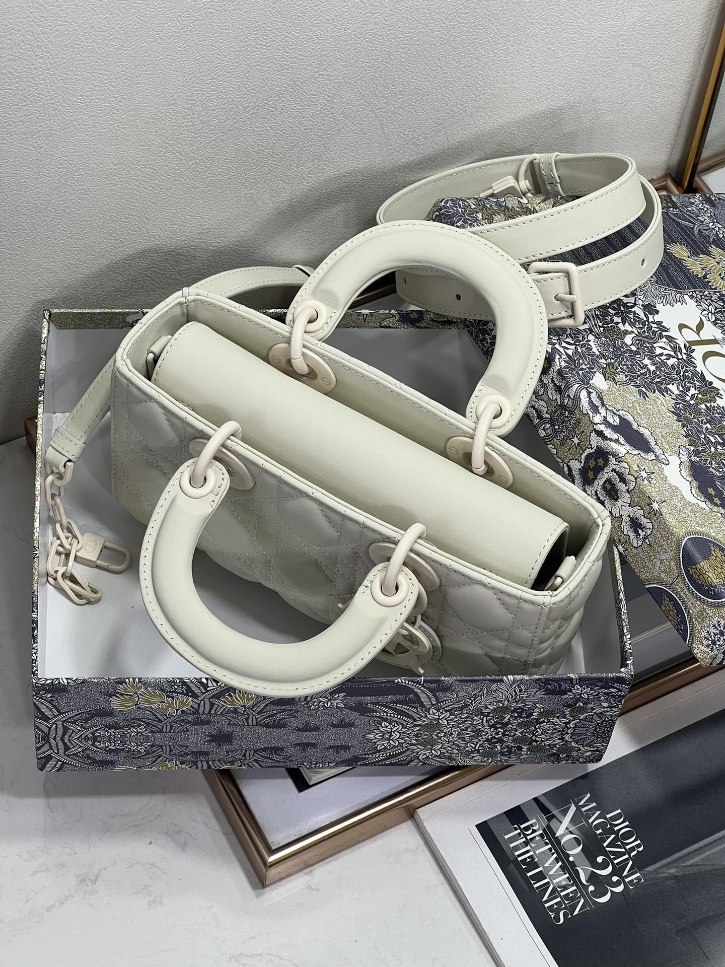 Dior Lady D-Joy 2280 (2) 22.5*26.5cm