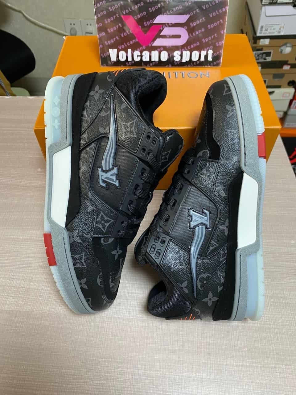 LV Trainer 'Monogram Eclipse