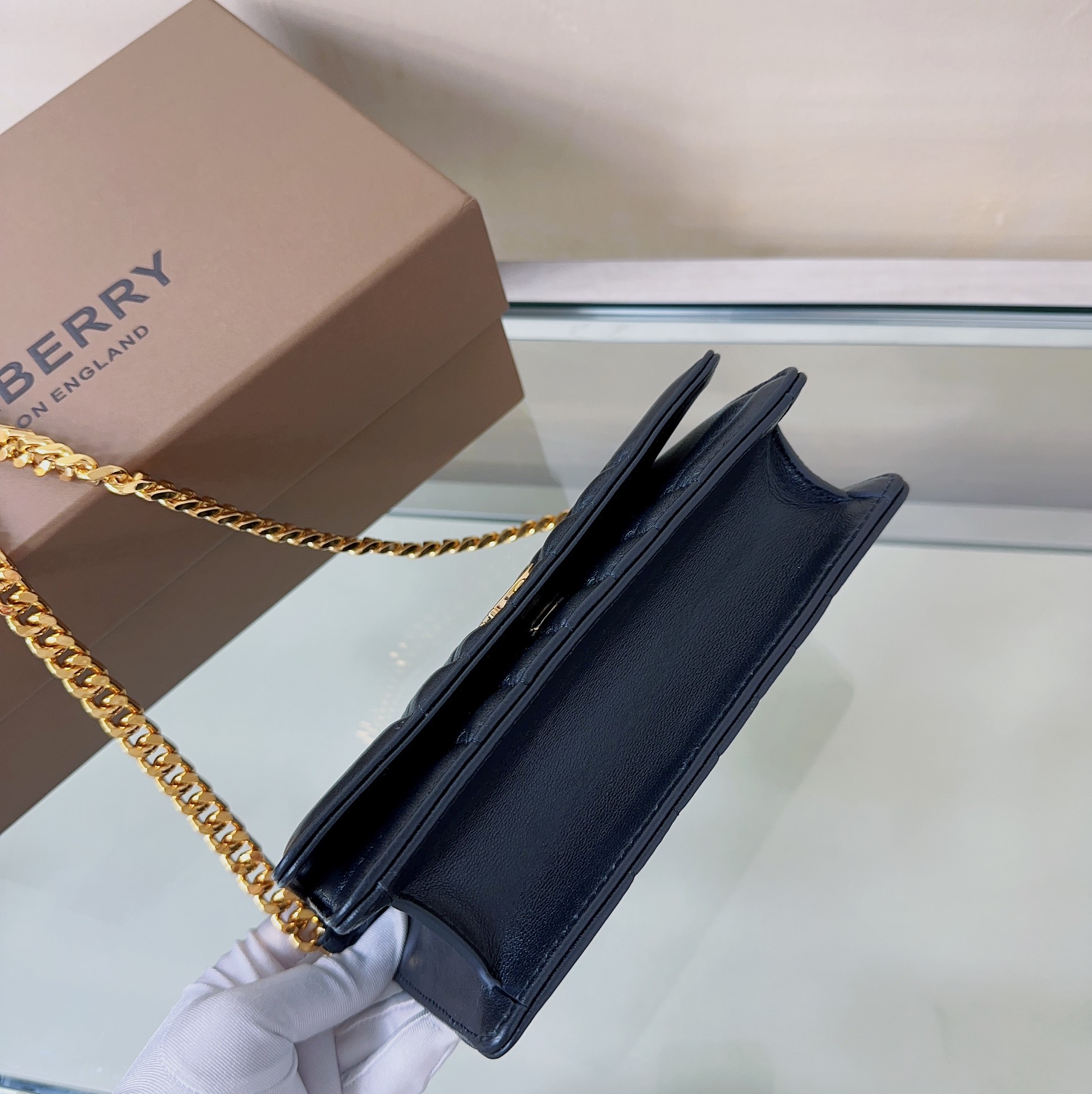 Burberry 144150 (4) 20 × 5 x 12cm