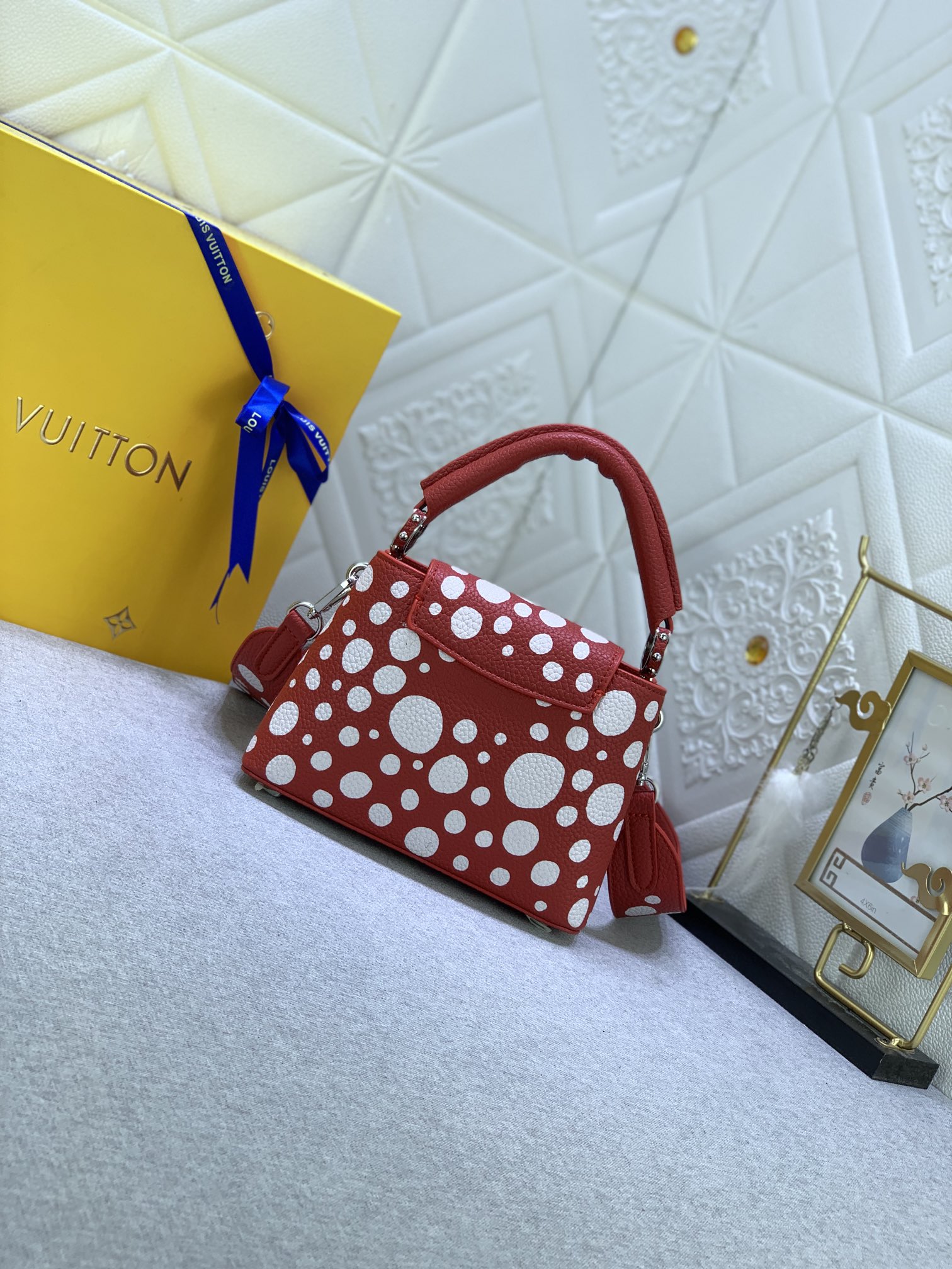 Louis Vuitton x YK Capucines M21663 (10) 21x14x8cm